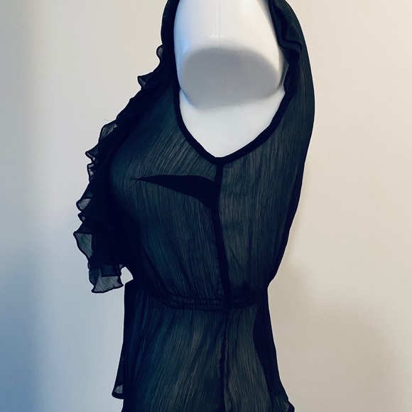 ⭐️5/$20⭐️. Miley Cyrus & Max Azria Sleeveless Top - Picture 5 of 6